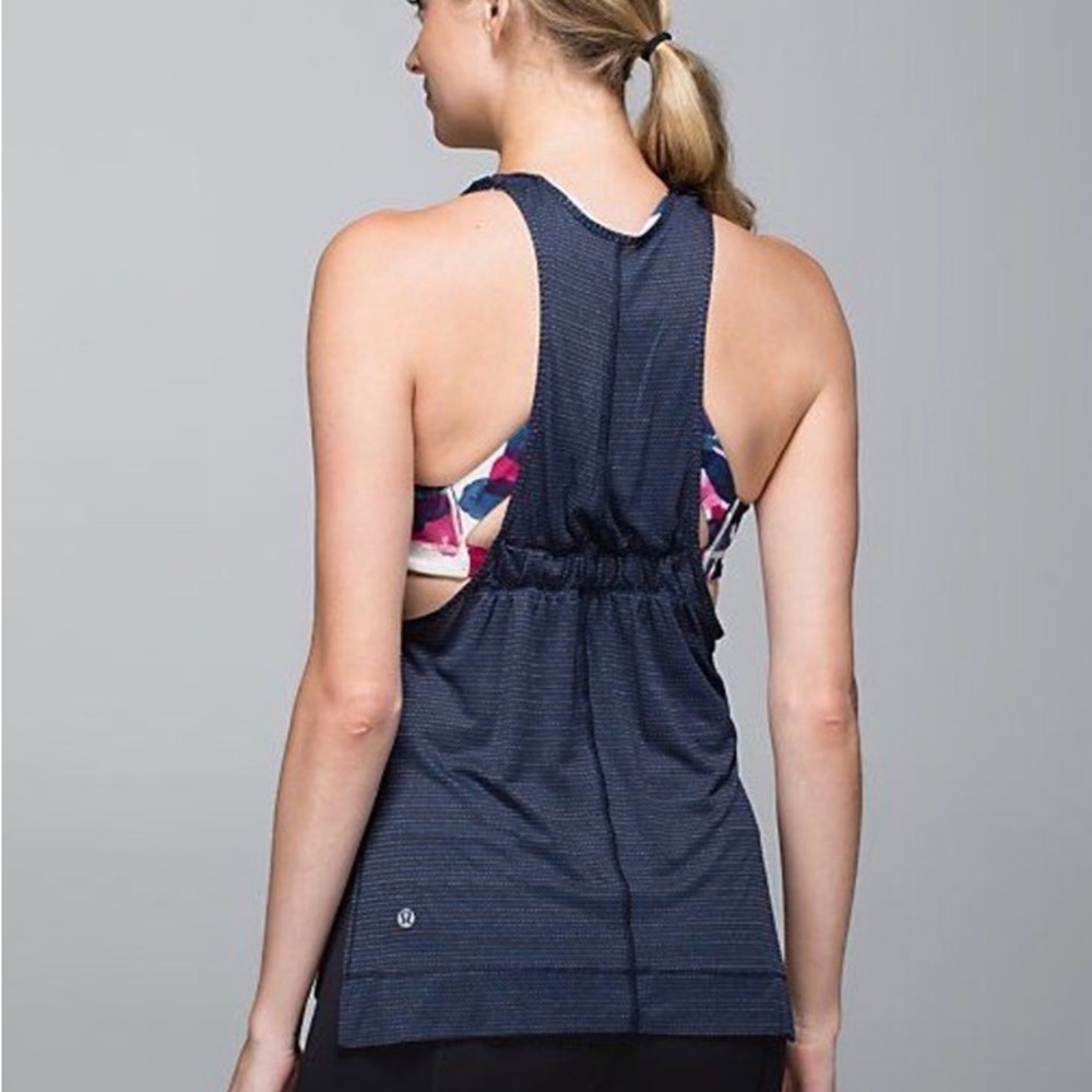 Lululemon stash it tank
